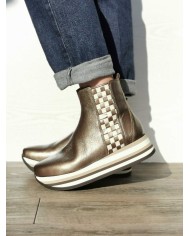 Carol bronze Carol bronze