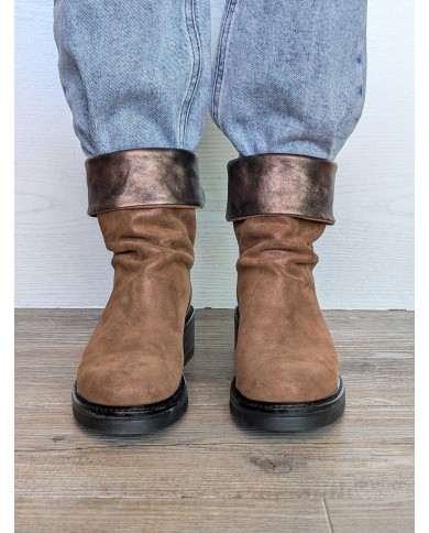 Mynd brown Mynd brown