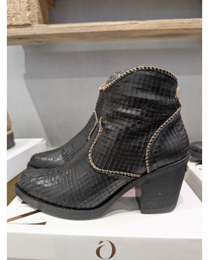 Ecaille 2202 Ecaille 2202